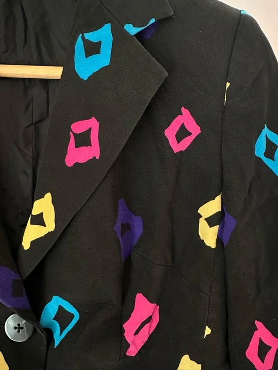 Black Patterned Women’s Blazer with Multicolor Diamond Print - Picture 3 of 4